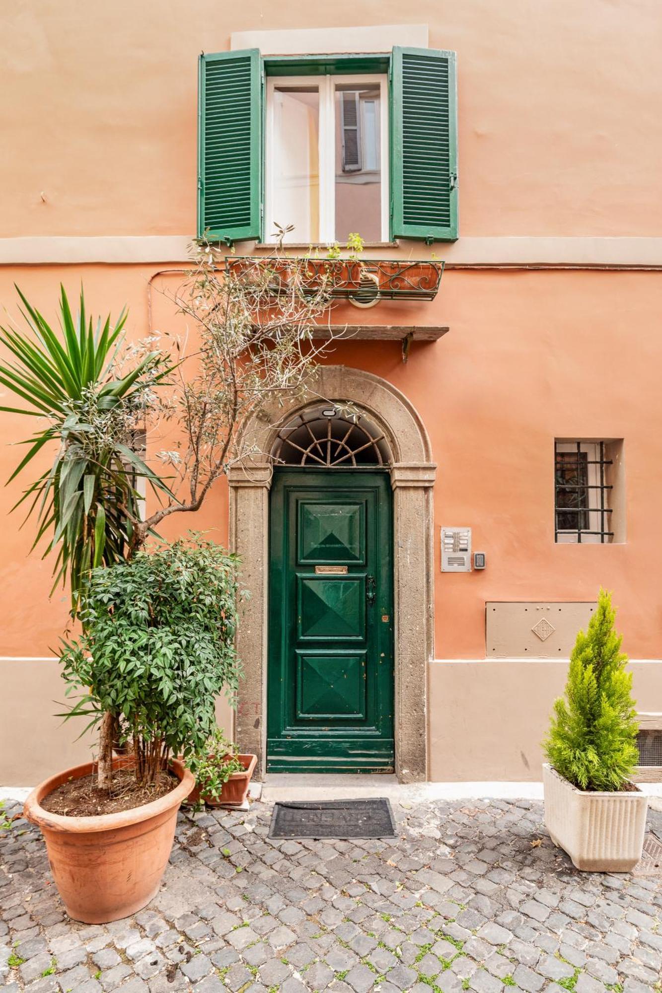 Vicolo Del Leopardo Boutique * Roma